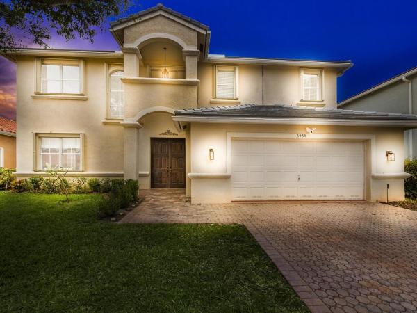 Bay Hill Village, 5938 Bay Hill Cir, Lake Worth Beach, Florida 33463, image 1