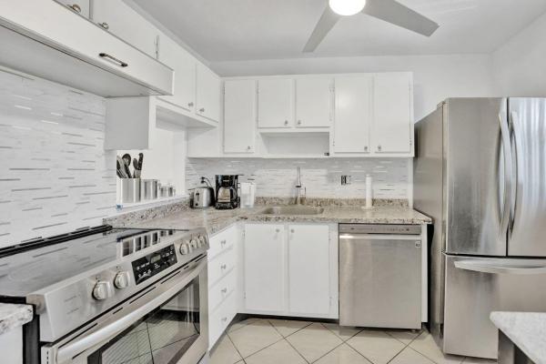 Oxford At Century Village, 212 Oxford 200 ##212, West Palm Beach, Florida 33417, image 1