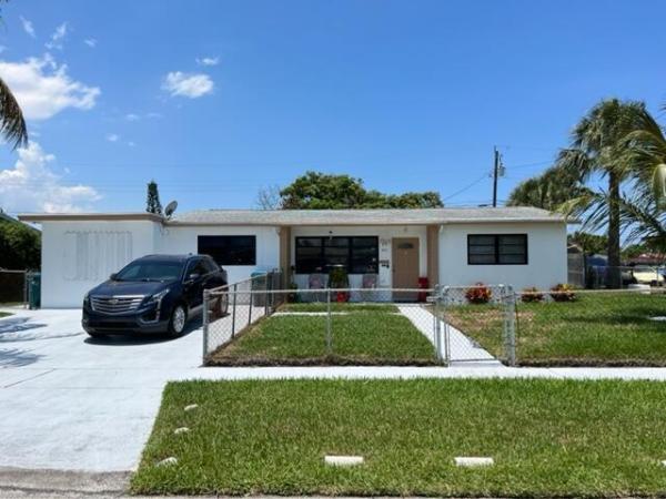 Park Manor, 340 W 16th Way, Riviera Beach, Florida 33404, image 1