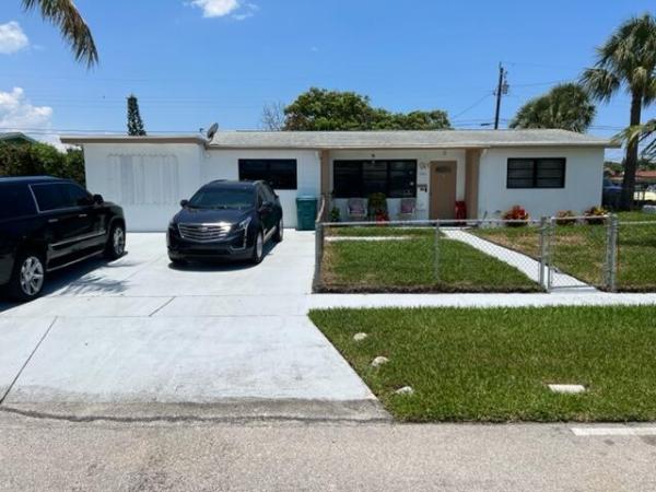 Park Manor, 340 W 16th Way, Riviera Beach, Florida 33404, image 1