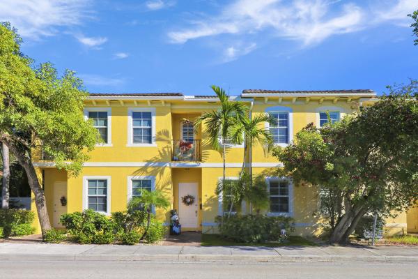 Villas De Lago, 1600 N Federal Hwy #B, Lake Worth Beach, Florida 33460, image 1