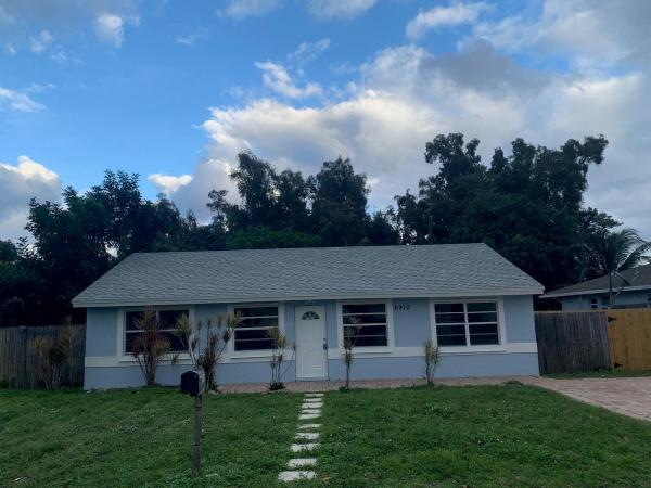 Floral Park, 6910 Boston Dr, Lake Worth Beach, Florida 33462, image 1