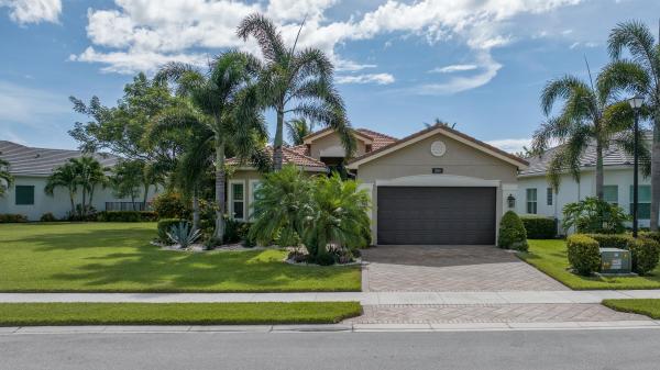 Valencia Bay, 12601 Copper Mountain Pass, Boynton Beach, Florida 33473, image 2