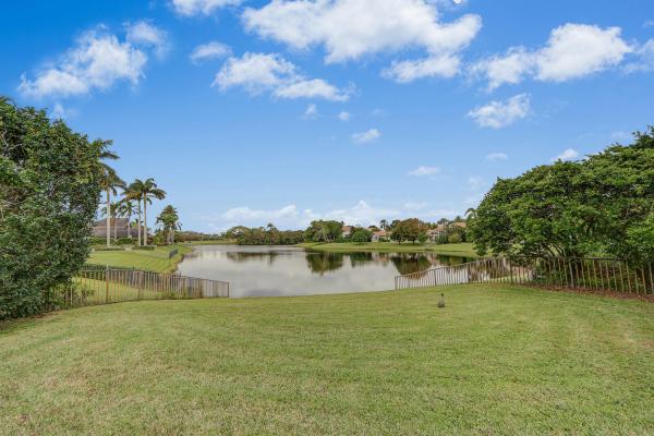 Frenchman's Creek Beach & Country Club, 3038 Miro Dr N, Palm Beach Gardens, Florida 33410, image 1