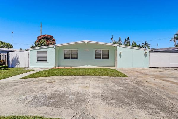 Glen Arbor, 319 Glen Arbor Ter, Boynton Beach, Florida 33426, image 1