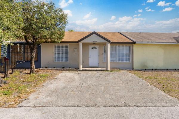 Del Prado Gardens, 18225 NW 40th Ct, Miami Gardens, Florida 33055, image 1