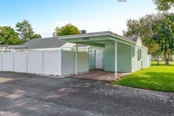 Greenhouse Of Boca, 9205 SW 5th St #B, Boca Raton, Florida 33428, image 3