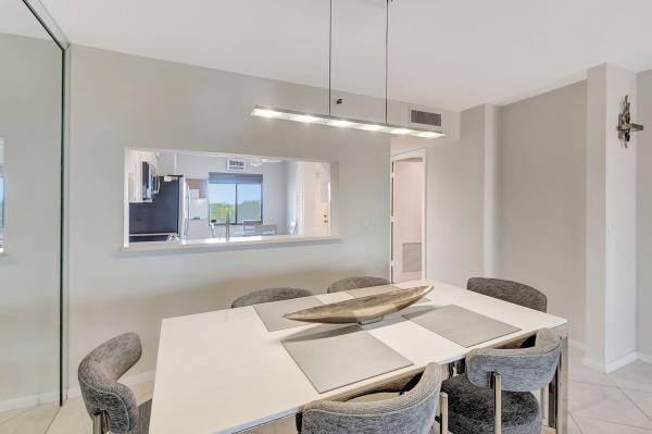 Huntington Lakes 1, 14475 Strathmore Ln #605, Delray Beach, Florida 33446, image 2