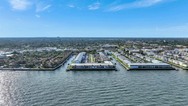 Marina Harbour South, 100 Lehane Ter #10, North Palm Beach, Florida 33408, image 1