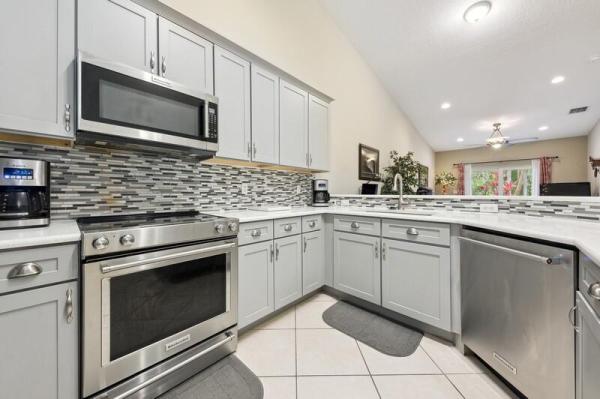 Lighthouse Pointe At Baywinds, 2331 Windjammer Way, West Palm Beach, Florida 33411, image 3