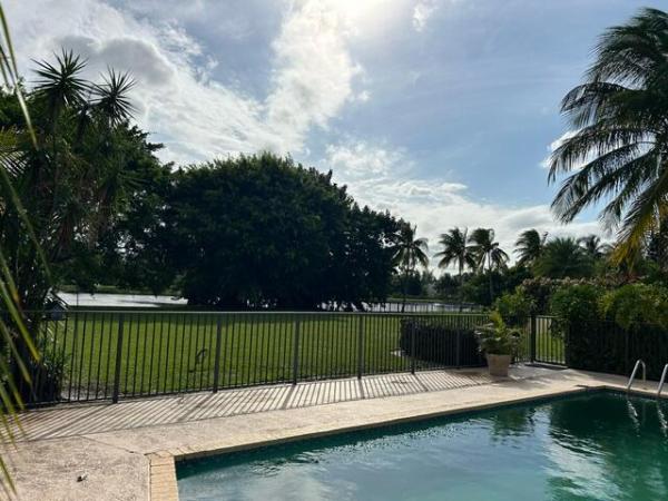 Steeplechase, 7807 Steeplechase Dr, Palm Beach Gardens, Florida 33418, image 2