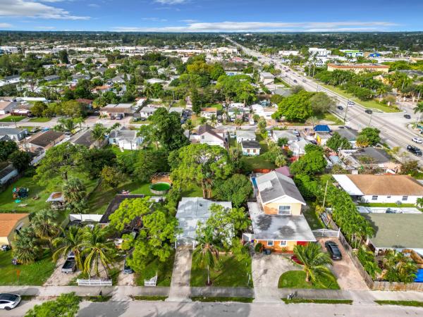 Sieber, 911 Rudolf Rd, Lake Worth, Florida 33461, image 2