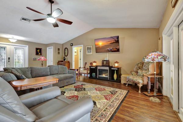Pinewood Manor Of Wellington, 13971 Ishnala Cir, Wellington, Florida 33414, image 1