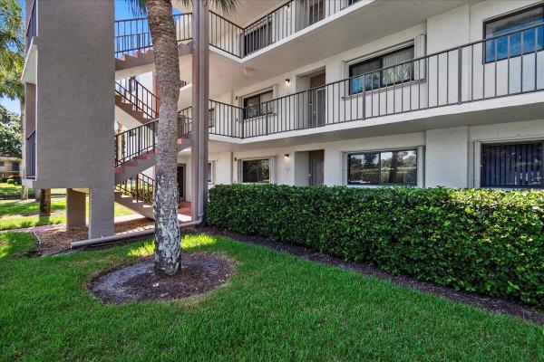 Watersedge At Lakes Of Delray, 5550 Witney Dr #102, Delray Beach, Florida 33484, image 1
