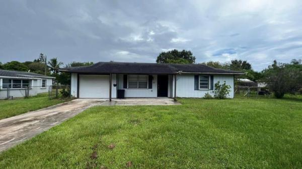 Fleetwood Acres, 2200 Elizabeth Ave, Fort Pierce, Florida 34982, image 1