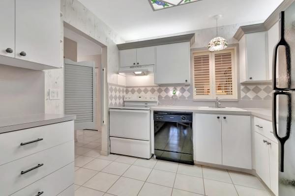 Camelot Village, 6836 Moonlit Dr, Delray Beach, Florida 33446, image 2
