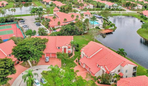 The Lexington Club Villas, 7697 Lexington Club Boulevard Blvd #D, Delray Beach, Florida 33446, image 1