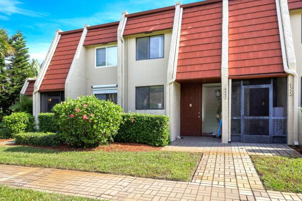 Luxemburg Court At The Fountains Of Palm Beach, 4557 Luxemburg Ct, Lake Worth Beach, Florida 33467, image 1