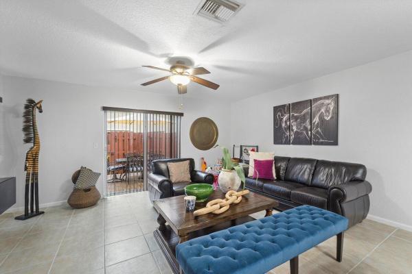 Summit Lake, 938 Summit Lake Dr, West Palm Beach, Florida 33406, image 3