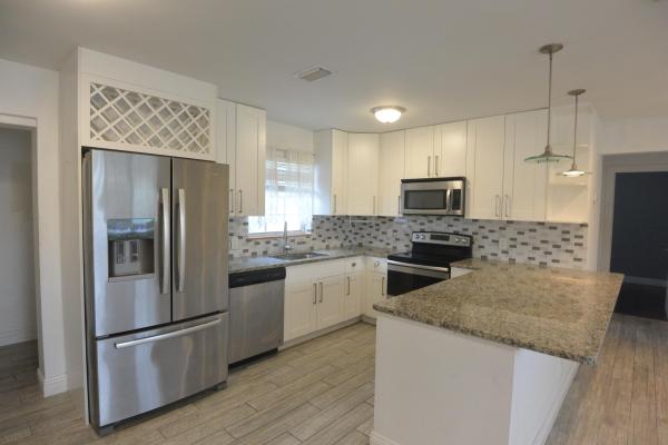 Homewood, 375 Alhambra Pl, West Palm Beach, Florida 33405, image 2