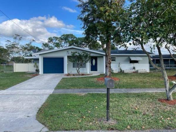 Cresthaven Of Palm Beach, 2668 Rockcrest Ct, West Palm Beach, Florida 33415, image 1