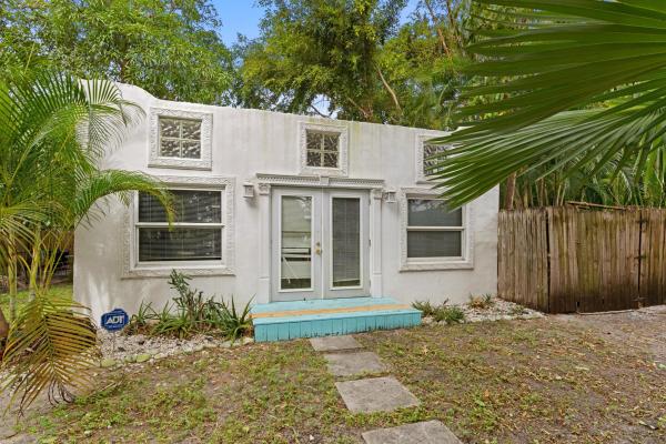 Dell Park, 109 NE 13th St, Delray Beach, Florida 33444, image 1