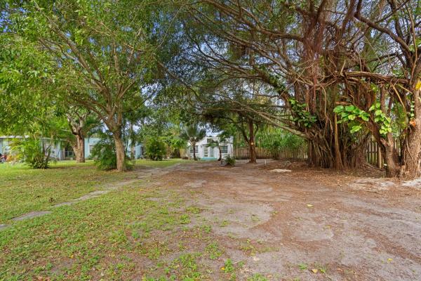 Dell Park, 109 NE 13th St, Delray Beach, Florida 33444, image 2