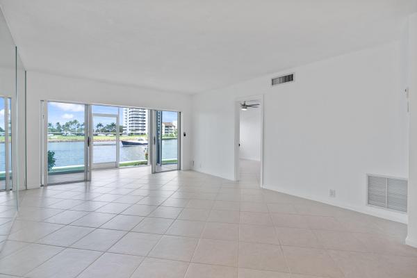 Ports O'Call, 20 Yacht Club Dr #108, North Palm Beach, Florida 33408, image 1