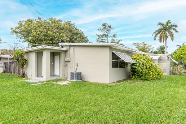 Broward Manor Of Hollywood, 1910 Wiley St, Hollywood, Florida 33020, image 1