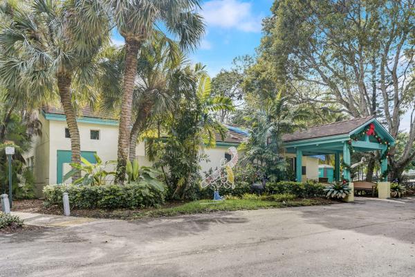 Arbor Green Of Deer Creek, 3000 Deer Creek Country Club Blvd, Deerfield Beach, Florida 33442, image 3