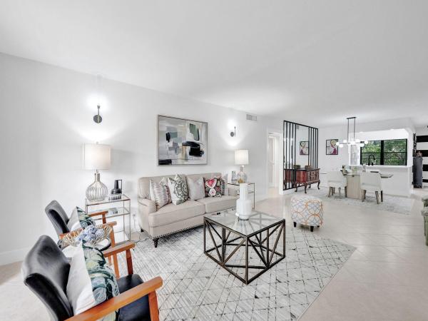 Lucaya Village, 2305 Lucaya Ln #M3, Coconut Creek, Florida 33066, image 1