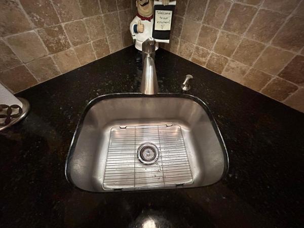 Pine Ridge South 2, 230 Pine Hov Cir #B-2, Greenacres, Florida 33463, image 1