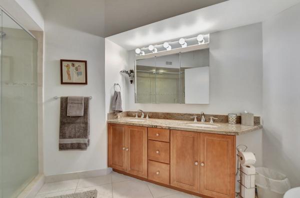 Villa Sonrisa At Boca Pointe, 6670 Villa Sonrisa Dr #210, Boca Raton, Florida 33433, image 2