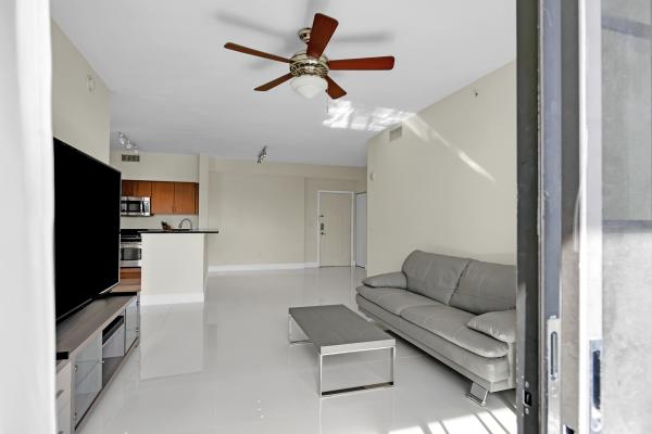 Boca Grand, 233 S Federal Hwy #419, Boca Raton, Florida 33432, image 2