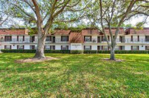 Meridian Park, 10040 Meridian Way #206, Palm Beach Gardens, Florida 33410, image 1