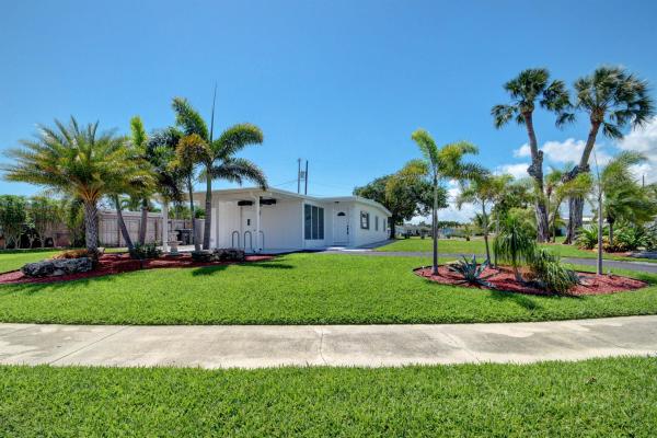 Lake Osborne Estates, 1225 Lake Geneva Dr, Lake Worth Beach, Florida 33461, image 1