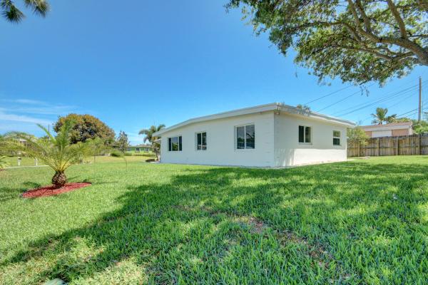 Lake Osborne Estates, 1225 Lake Geneva Dr, Lake Worth, Florida 33461, image 1