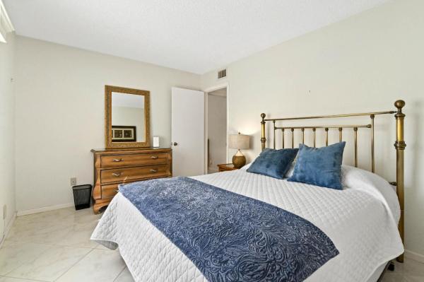 Pine Ridge South 4, 431 Pine Glen Ln #B-1, Greenacres, Florida 33463, image 1