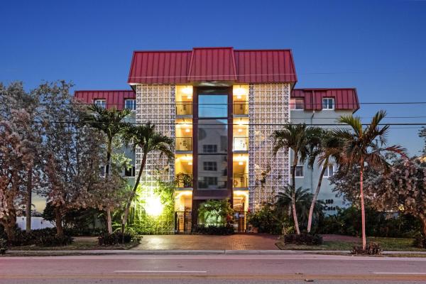 La Cote, 180 SE 20th Ave #302, Deerfield Beach, Florida 33441, image 1