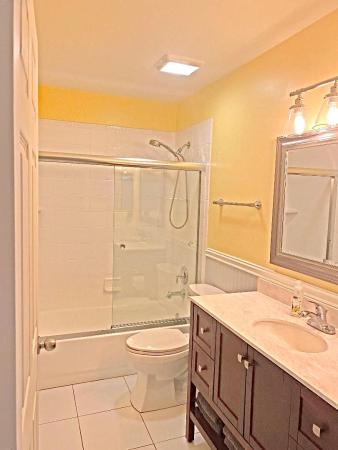 Saddle Brook, 126 Cocoplum Cir, Royal Palm Beach, Florida 33411, image 2