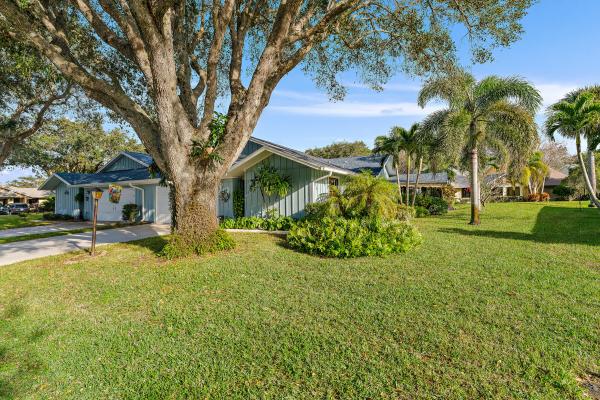 8330 SE Eaglewood Way, Florida 33455, image 1