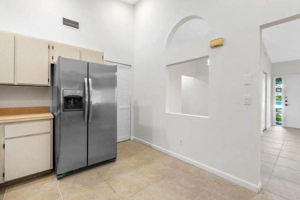 Lakeside Green, 4375 Willow Pond Cir, West Palm Beach, Florida 33417, image 2