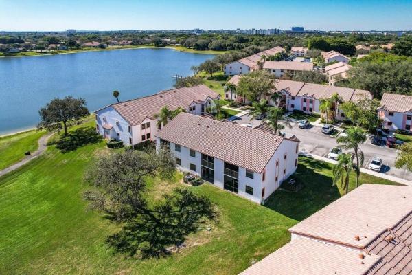 Lake Windwood, 320 Norwood Ter #N213, Boca Raton, Florida 33431, image 1
