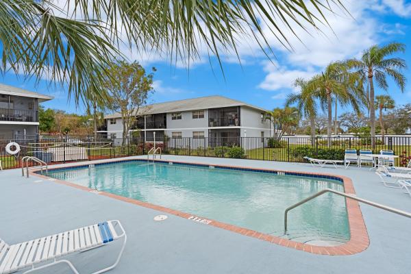 Sherwood Gardens, 905 Southridge Rd #203D, Delray Beach, Florida 33444, image 2