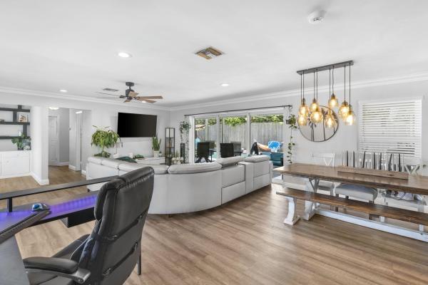 Forest Hills, 714 SW 25th Ave, Boynton Beach, Florida 33435, image 2