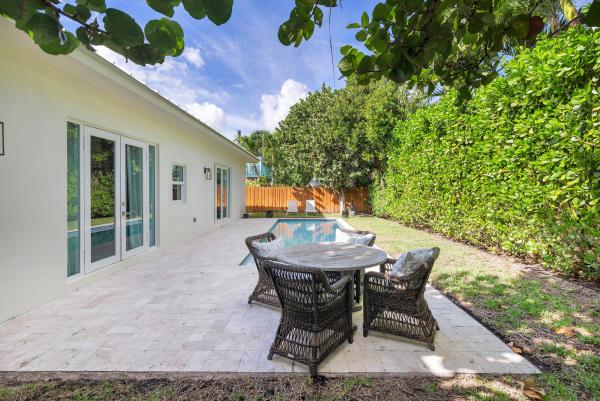 Edgewater, 225 Beverly Rd, West Palm Beach, Florida 33405, image 1