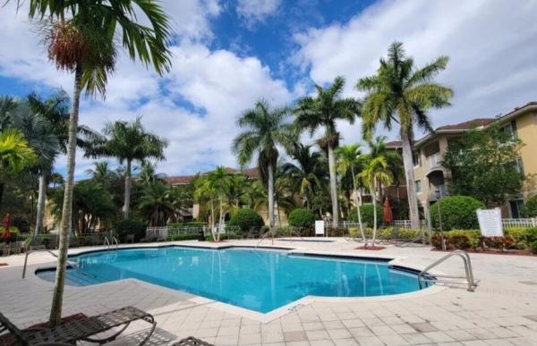 The Villas At Emerald Dunes, 6533 Emerald Dunes Dr #304, West Palm Beach, Florida 33411, image 2