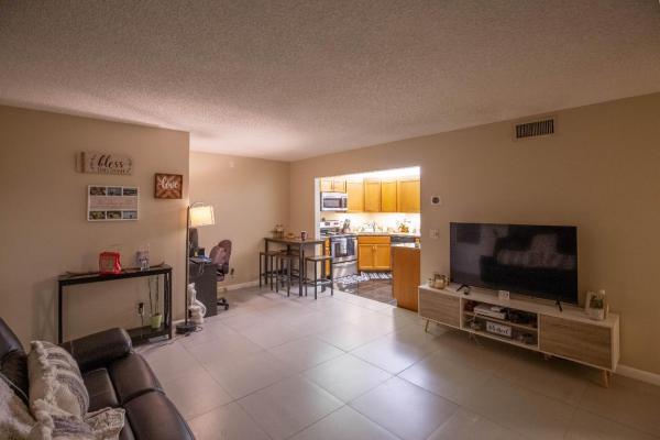 Pine Ridge At Haverhill, 4843 Sable Pine Cir #B1, West Palm Beach, Florida 33417, image 1