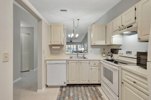 Parklane At Whisper Walk, 18550 Horizon Ave, Boca Raton, Florida 33496, image 2