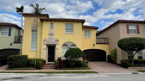 Royal Poinciana, 115 Via Poinciana St, Boca Raton, Florida 33487, image 1